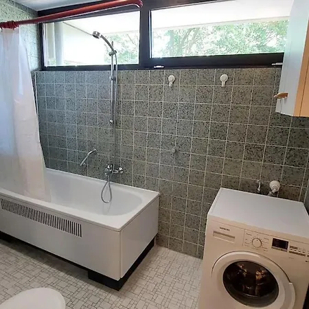 Cozy Room, Balcony Access, Free Parking Köln